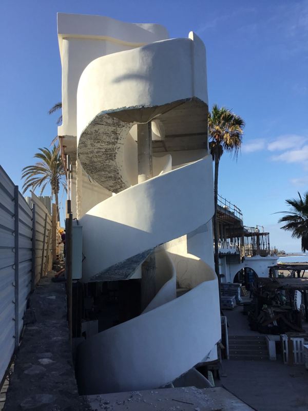 Escalera de caracol exterior